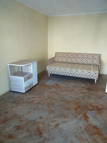 Apartament cu 2 camere decomandat în Prundu