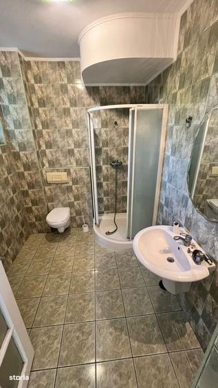 Casă cu 4 camere în Vetiș