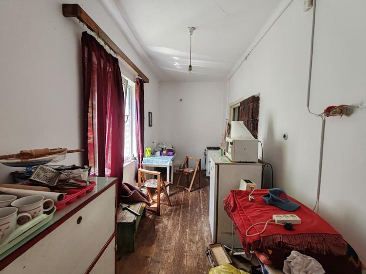 Casă cu 6 camere cu Canalizare în Bartolomeu