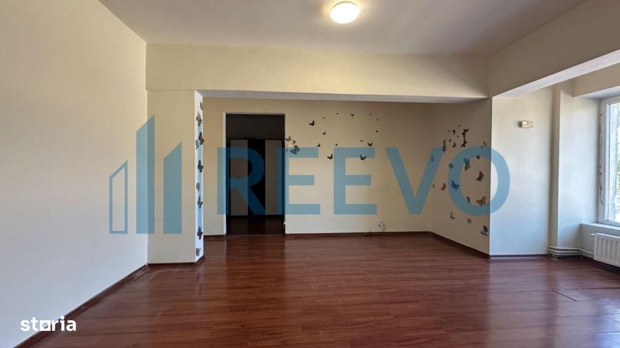 Apartament cu 2 camere semidecomandat în Podei