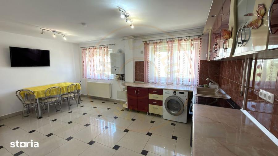 Apartament cu 3 camere decomandat, mobilat în Central