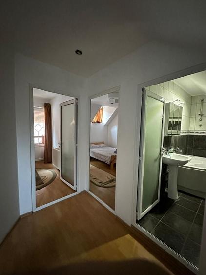 Apartament cu 3 camere decomandat în Drumul Carului