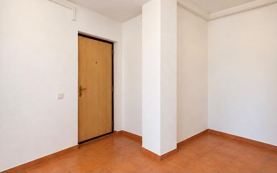 Apartament cu 2 camere decomandat în Glod