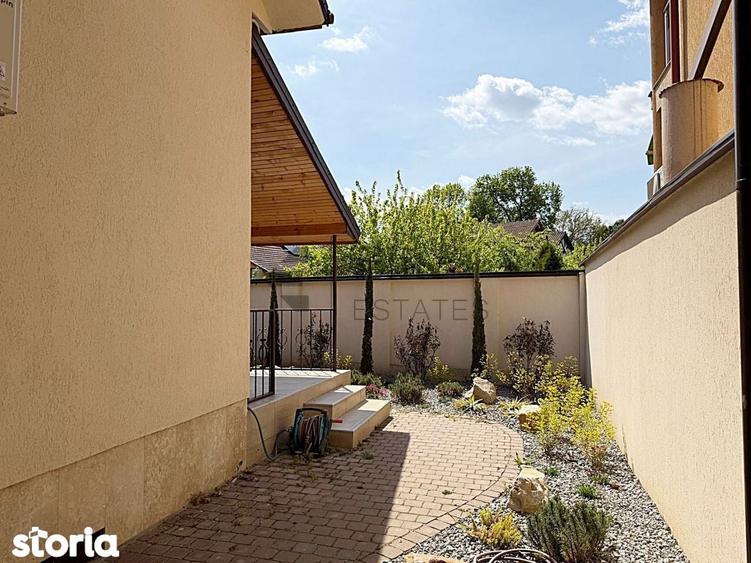 Casă cu 4 camere cu Teren 250 Mp în Ultracentral