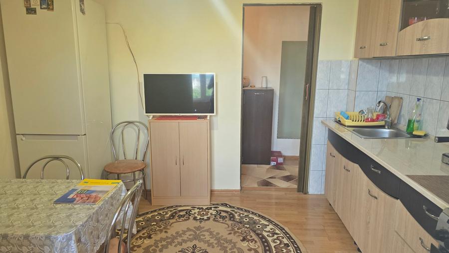 Apartament cu 2 camere decomandat în Liliacului