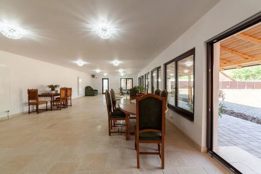 Casă cu Teren 1000 Mp în Est
