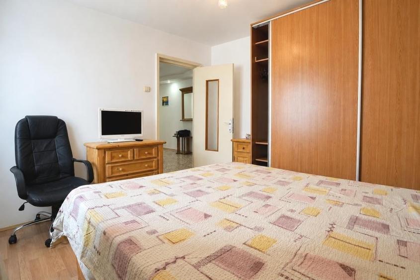 Apartament cu 2 camere decomandat, mobilat în Central