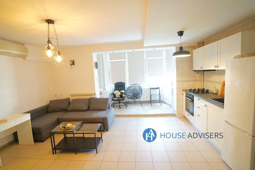 Apartament cu 2 camere, mobilat în Universitate