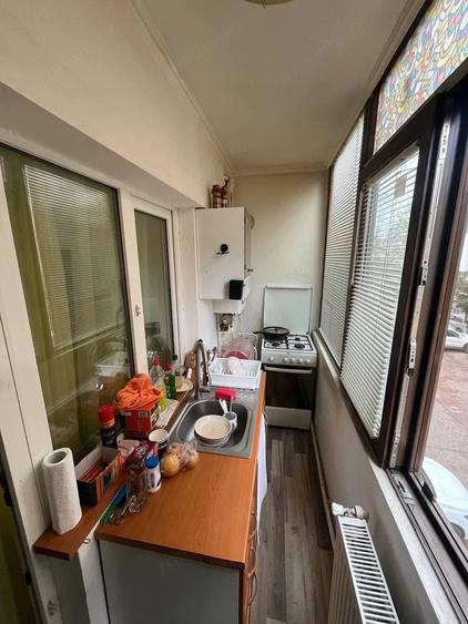 Apartament cu 2 camere decomandat în Roșu