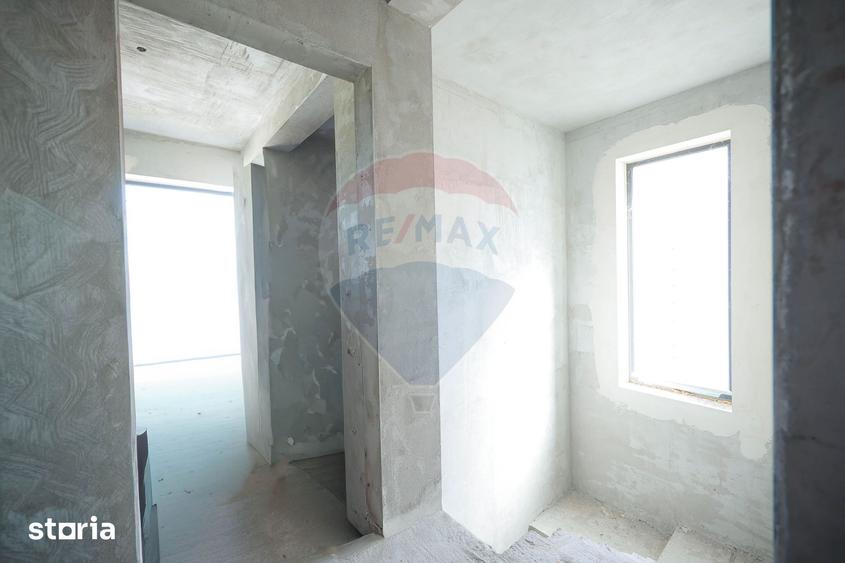 Casă cu 5 camere cu Teren 250 Mp în Tokai