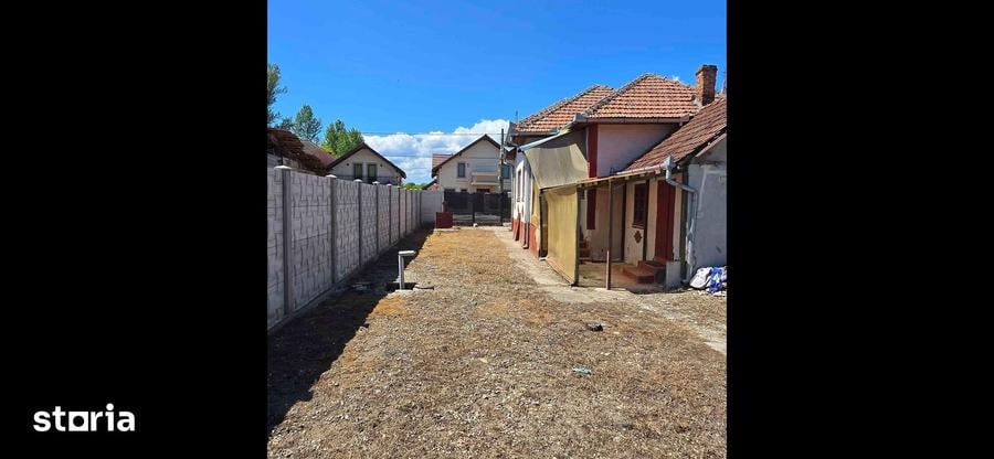 Casă cu 3 camere cu Teren 744 Mp în Decebal