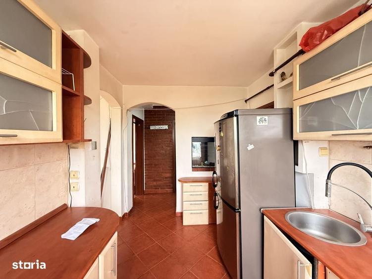 Apartament cu 3 camere decomandat în Spitalul Județean