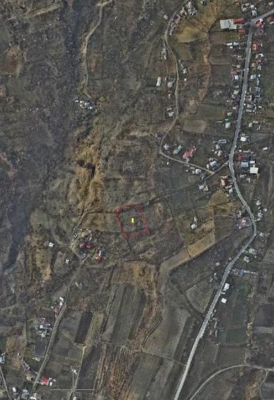 Teren de 4000 mp, în Deleni