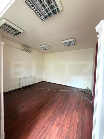 Casă individuală cu 4 camere cu Canalizare în Central