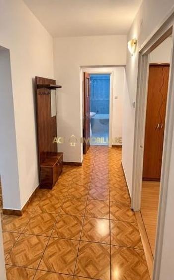 Apartament cu 3 camere decomandat, mobilat în Pantelimon