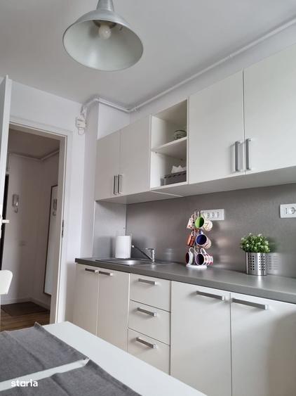Apartament cu 3 camere decomandat în Colentina