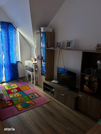 Casă cu 5 camere cu Canalizare în Central
