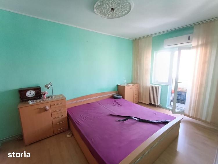 Apartament cu 4 camere decomandat în Micălaca