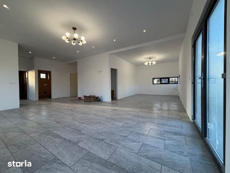 Casă cu 3 camere cu Teren 500 Mp în Zimandu Nou