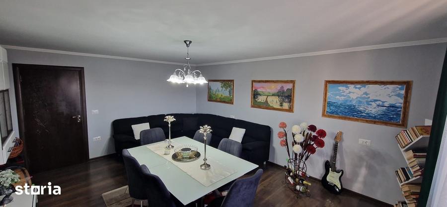Casă cu 5 camere cu Teren 1400 Mp în Baia