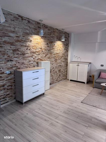 Apartament cu 3 camere în Bănești