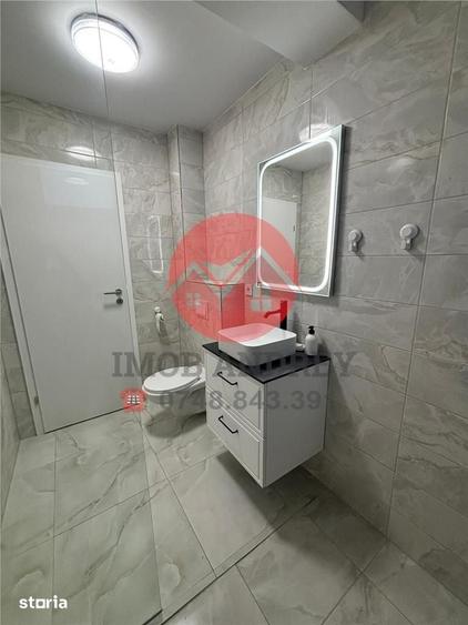 Apartament cu 3 camere decomandat în E3