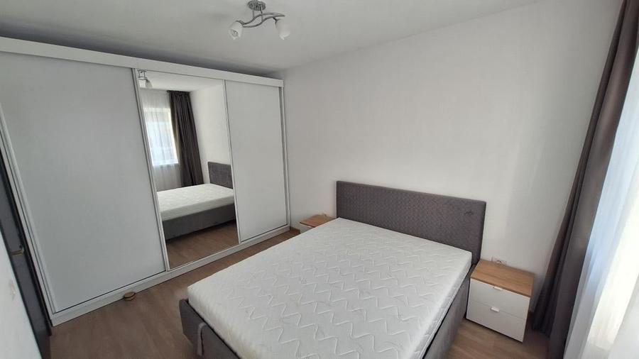 Apartament cu 2 camere semidecomandat în Sânpetru