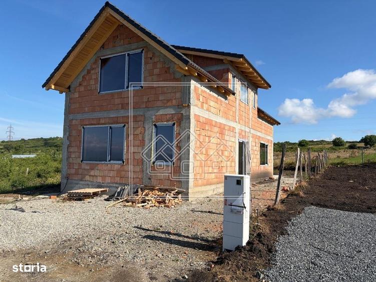 Casă cu 4 camere în Mohu