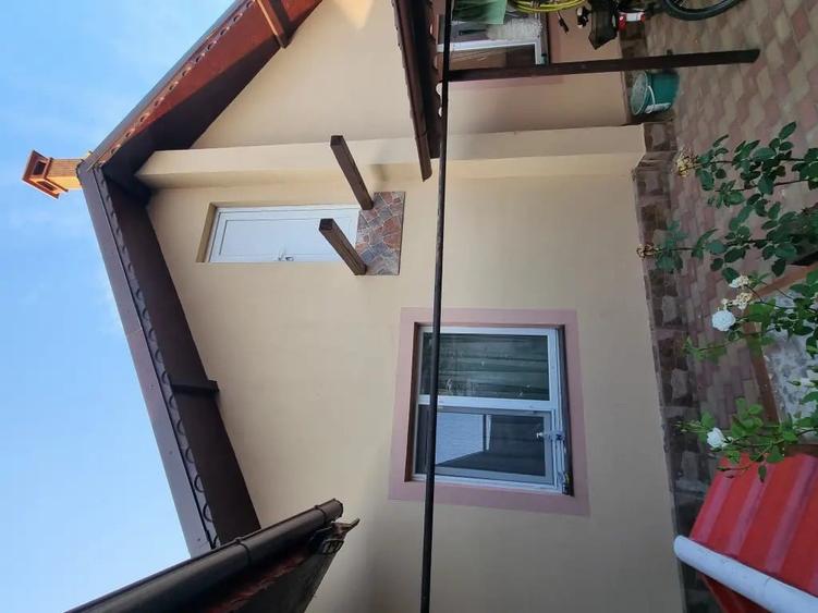 Casă cu 3 camere în Central