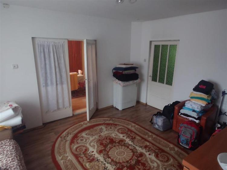 Casă cu 3 camere cu Teren 12861 Mp în Luncoiu de Jos