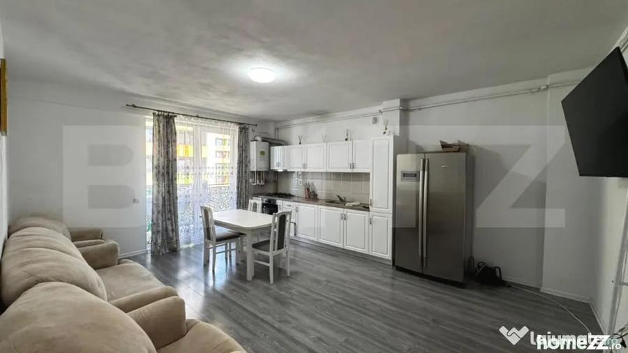 Apartament cu 3 camere decomandat în Ampoi 3