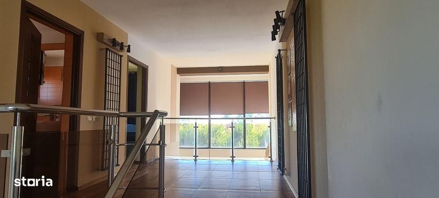 Casă cu 4 camere în Ghercești