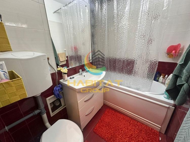 Apartament cu 3 camere semidecomandat, mobilat în Victoriei