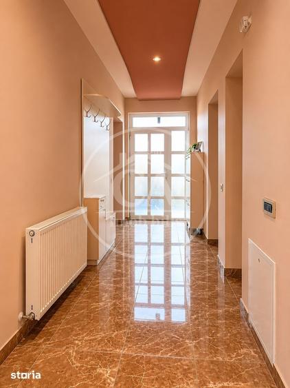 Casă cu 5 camere decomandat cu Teren 298 Mp în Rogerius