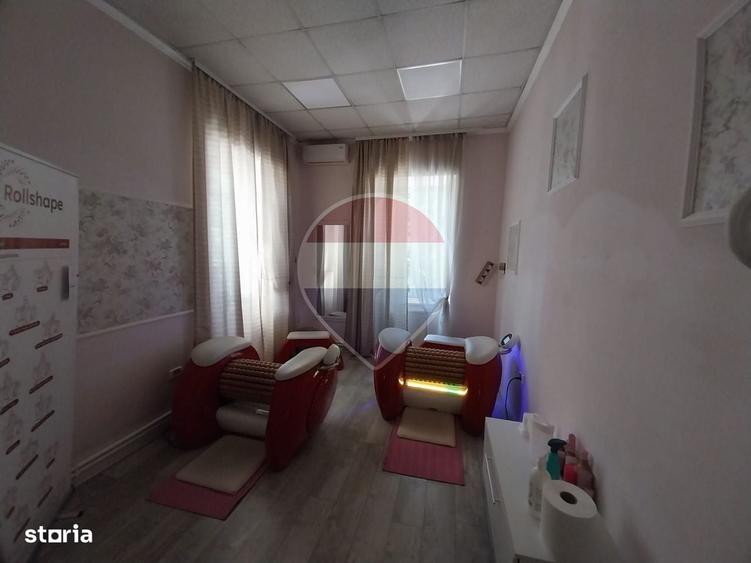 Casă cu 4 camere cu Teren 1302 Mp în Central