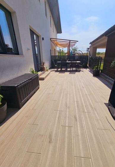 Duplex cu 4 camere cu Canalizare în Baciu
