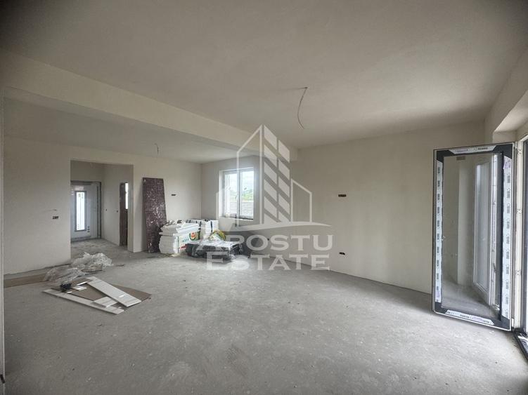 Duplex cu 4 camere cu Canalizare în Urseni