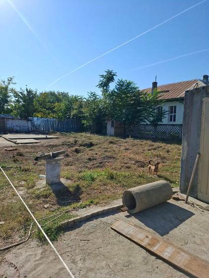 Teren Construcții intravilan de 400 mp, în Lilieci