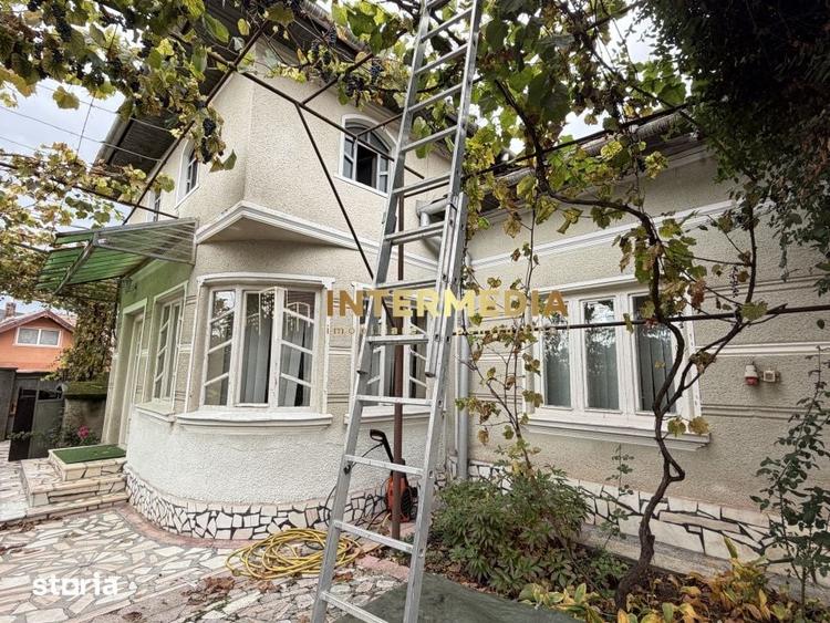 Casă cu 6 camere cu Teren 2709 Mp în Ighiu