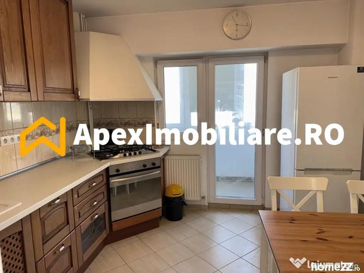 Apartament cu 2 camere decomandat în Universitate