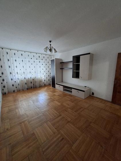 Apartament cu 2 camere decomandat în Luncă