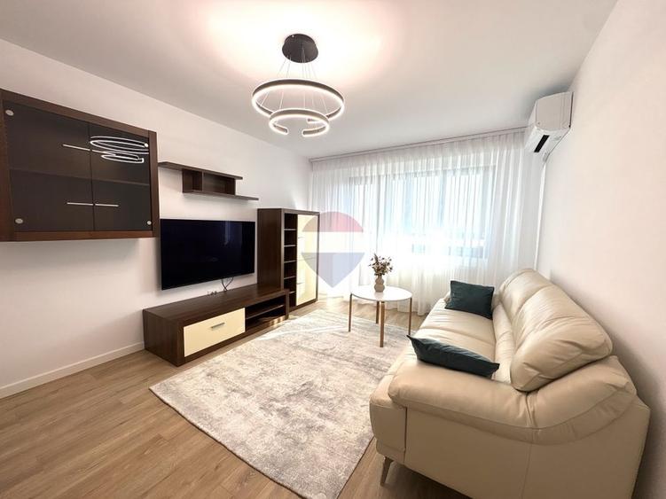Apartament cu 3 camere decomandat, mobilat în Tomis Nord