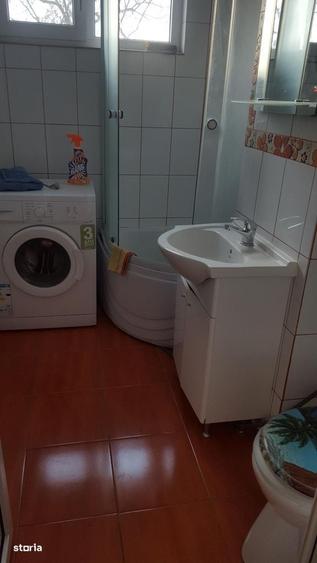 Apartament cu 2 camere în Podu Roș
