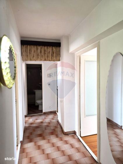 Apartament 3 camere, in zona Pod, Ramnicu Sarat et.4/4 - 5
