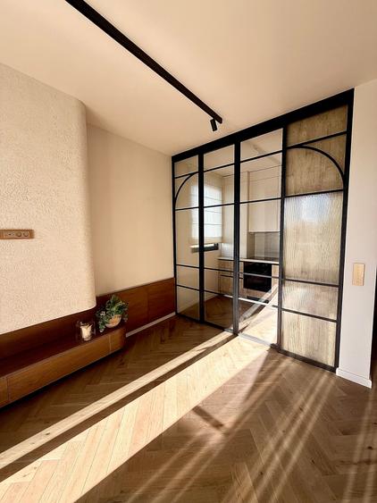 Apartament cu 3 camere decomandat, mobilat în Unirii