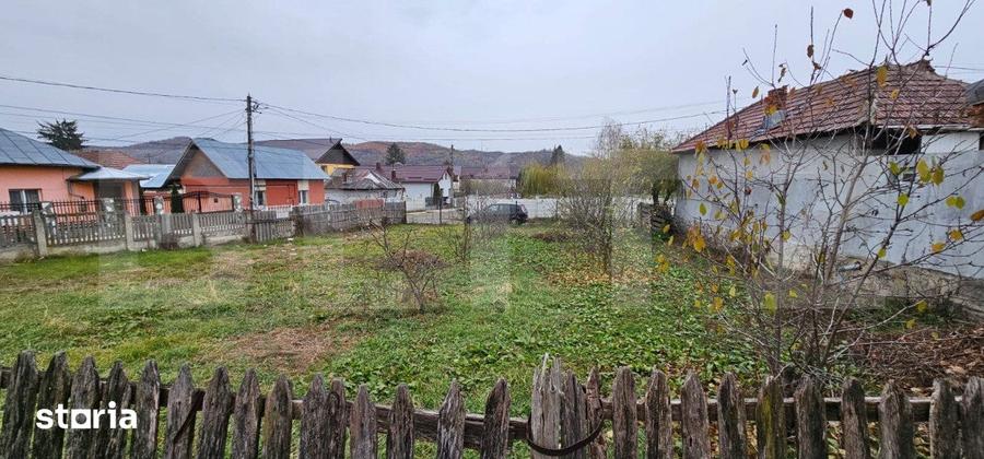 Casă cu 2 camere cu Teren 1200 Mp în Brănești
