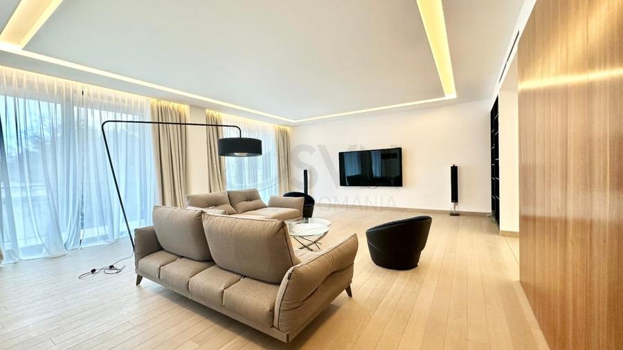 Apartament cu 5 camere decomandat, mobilat în Kiseleff