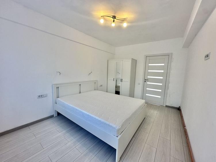 Apartament cu 3 camere decomandat, mobilat în Tractorul