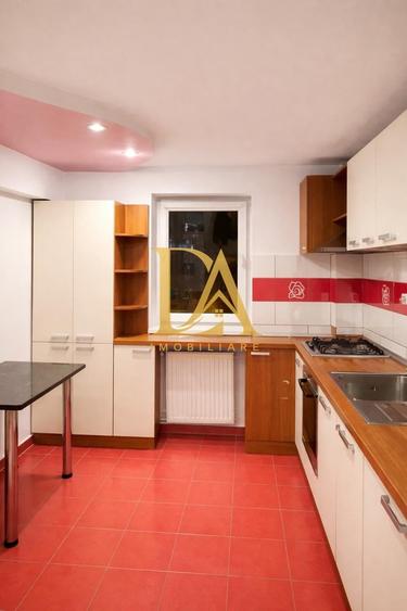 Apartament cu 4 camere decomandat în Băneasa