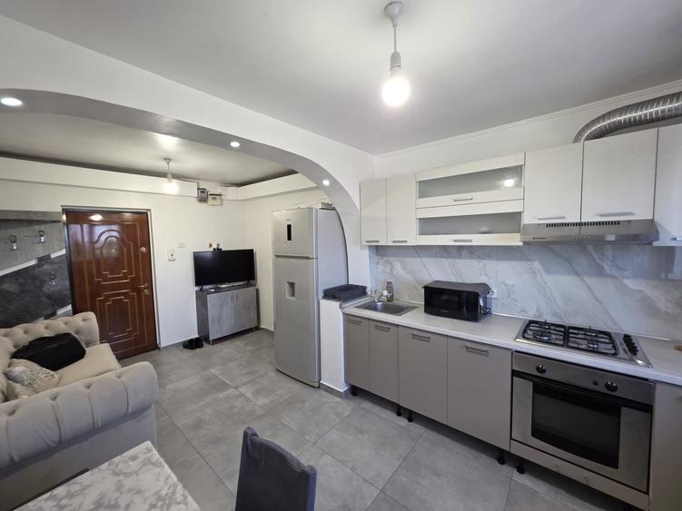 Apartament cu 2 camere decomandat, mobilat în Berceni